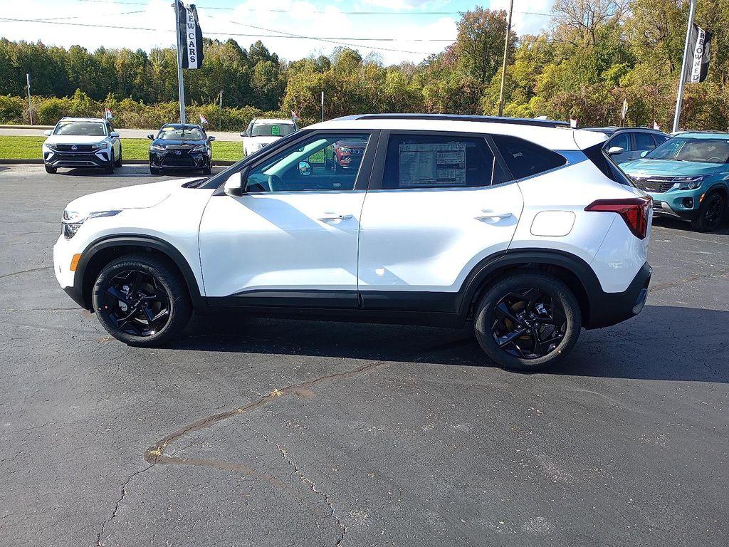 new 2026 Kia Seltos car, priced at $27,394