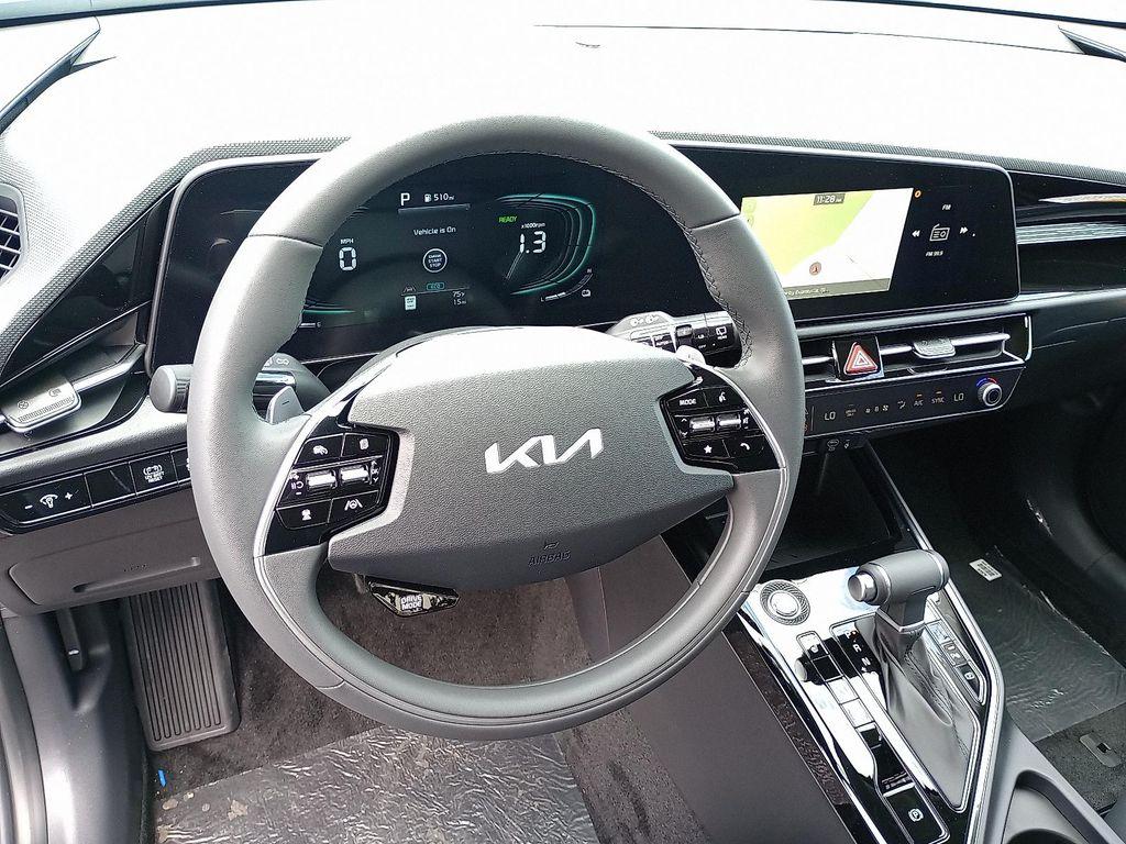 new 2025 Kia Niro car, priced at $27,999