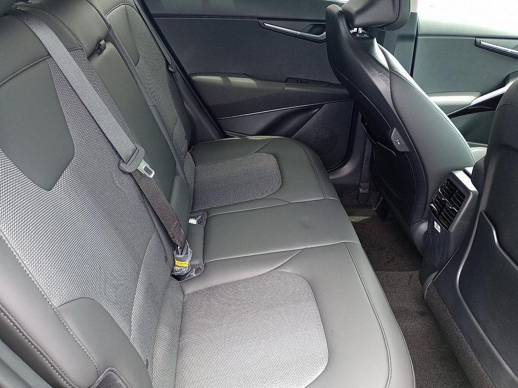 new 2025 Kia Niro car, priced at $27,999