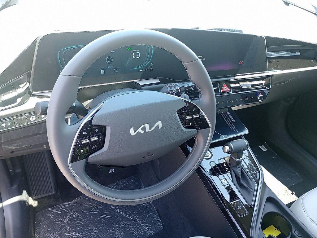 new 2025 Kia Niro car, priced at $27,999