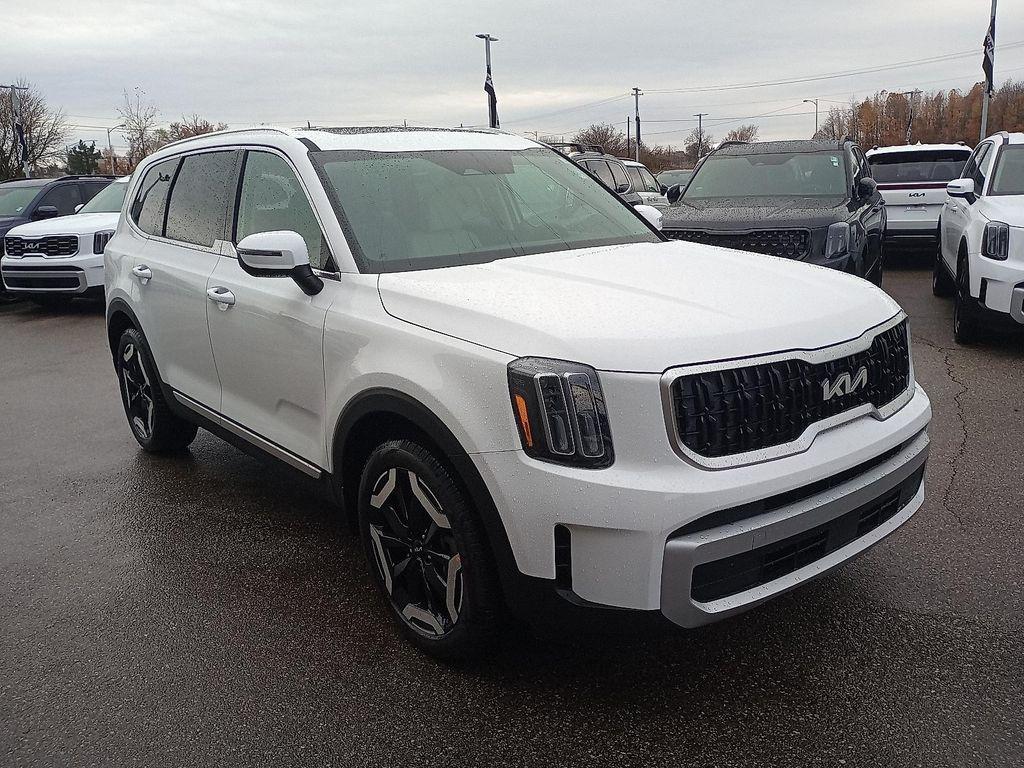 new 2025 Kia Telluride car, priced at $45,875