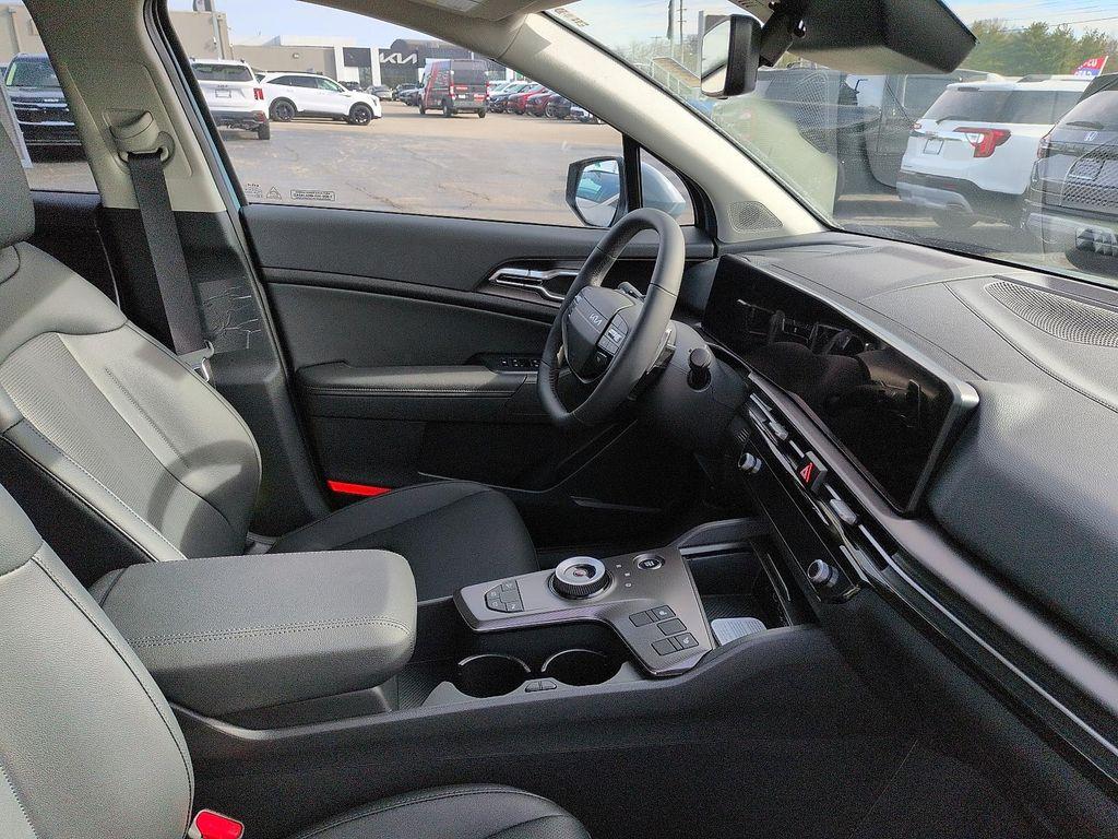 new 2026 Kia Sportage Hybrid car, priced at $35,110