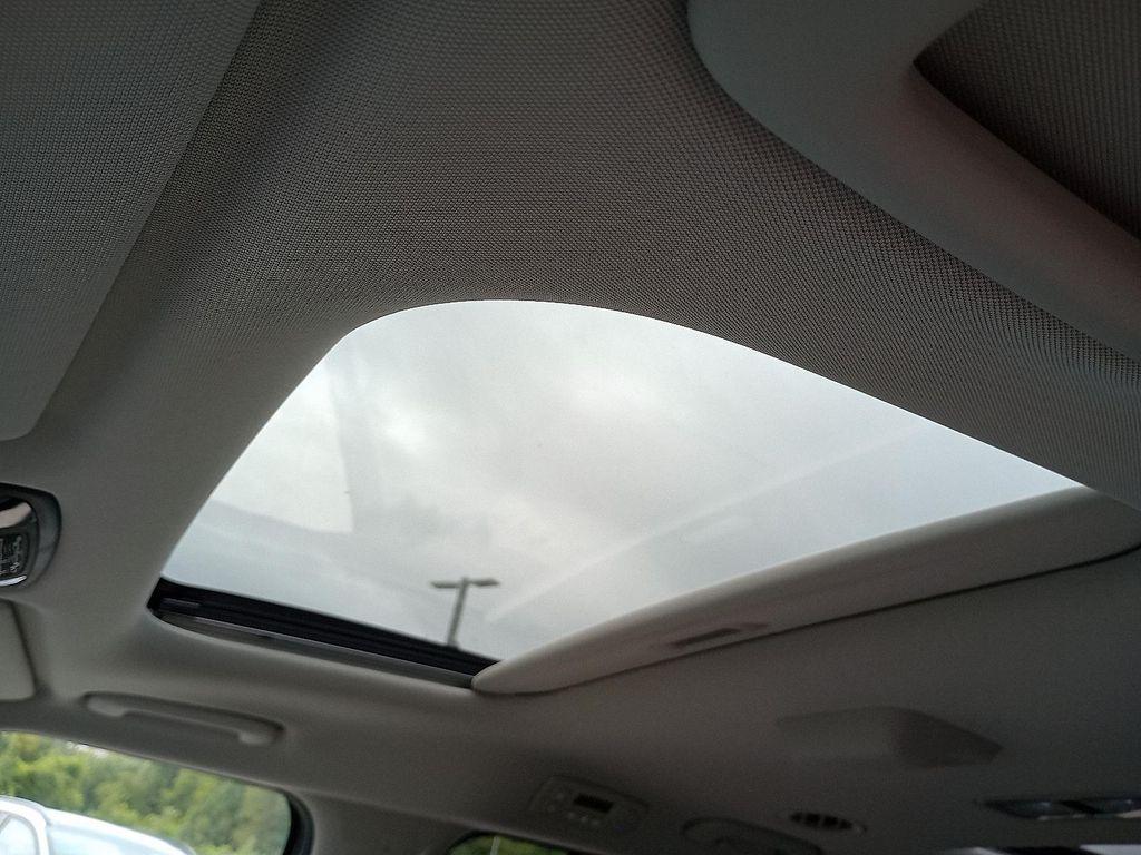 new 2026 Kia Carnival Hybrid car, priced at $50,310