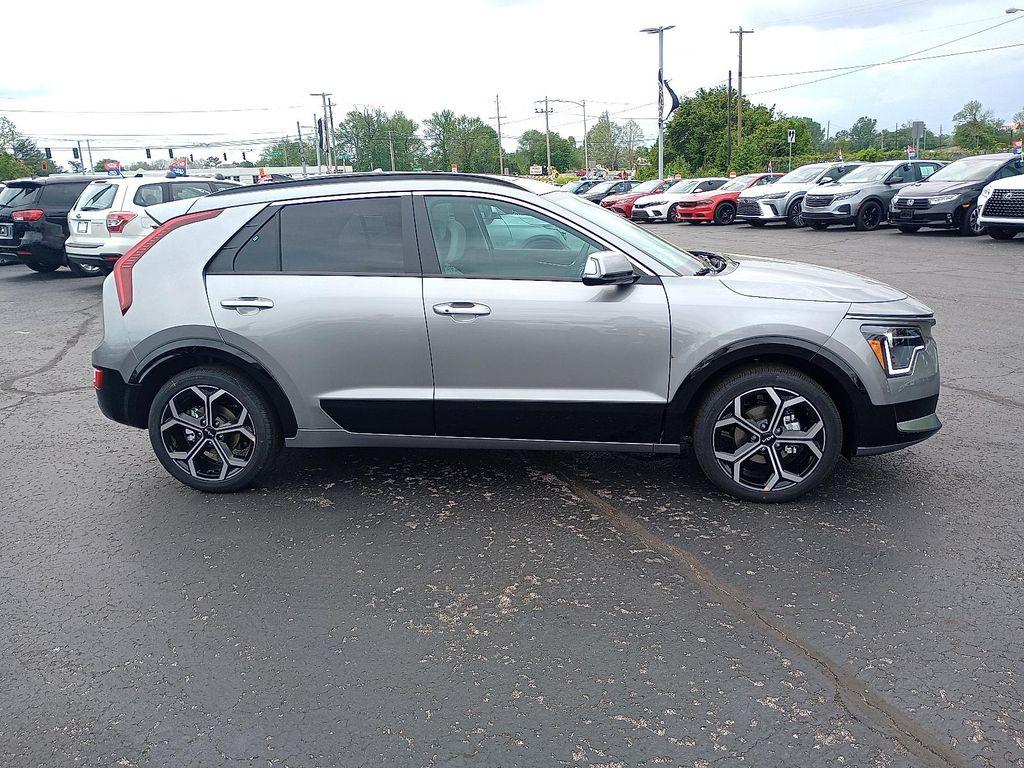 new 2025 Kia Niro car, priced at $29,999