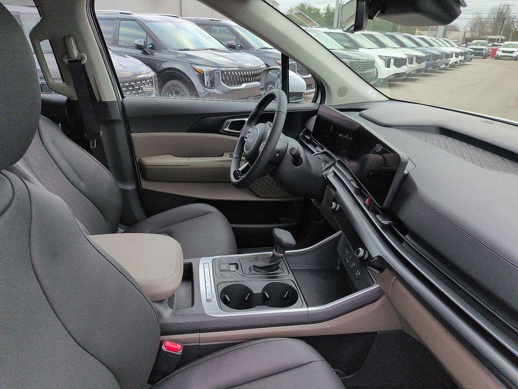 new 2026 Kia Carnival car, priced at $40,665