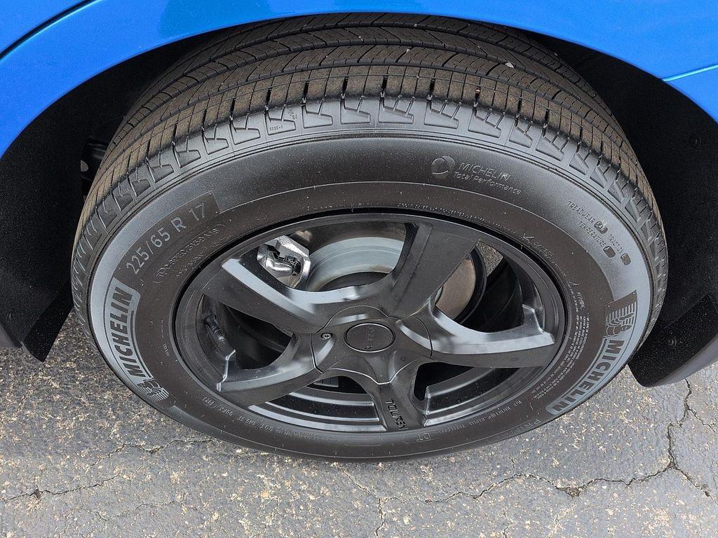 used 2024 Chevrolet Equinox car, priced at $19,331