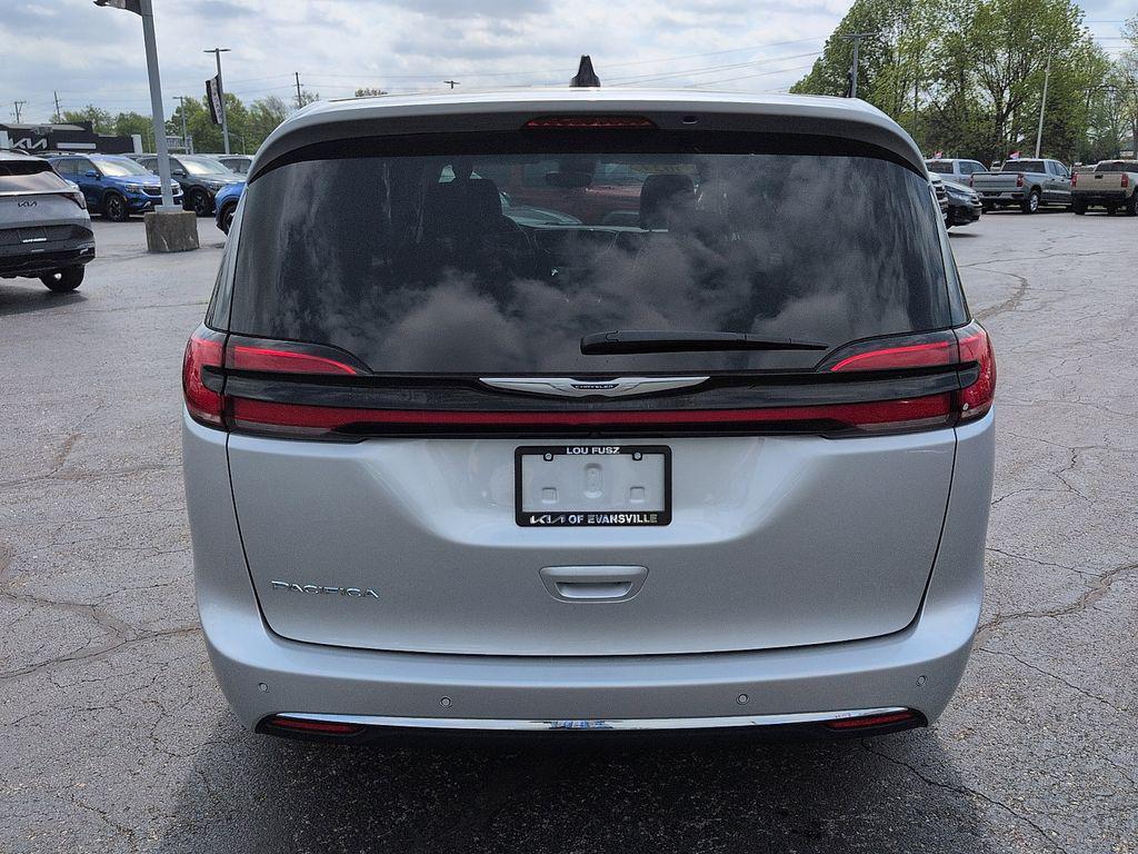 used 2024 Chrysler Pacifica car, priced at $26,989