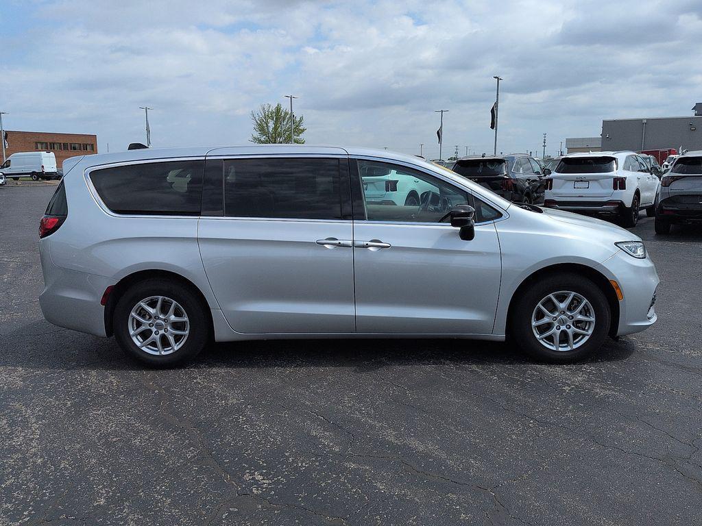 used 2024 Chrysler Pacifica car, priced at $26,989