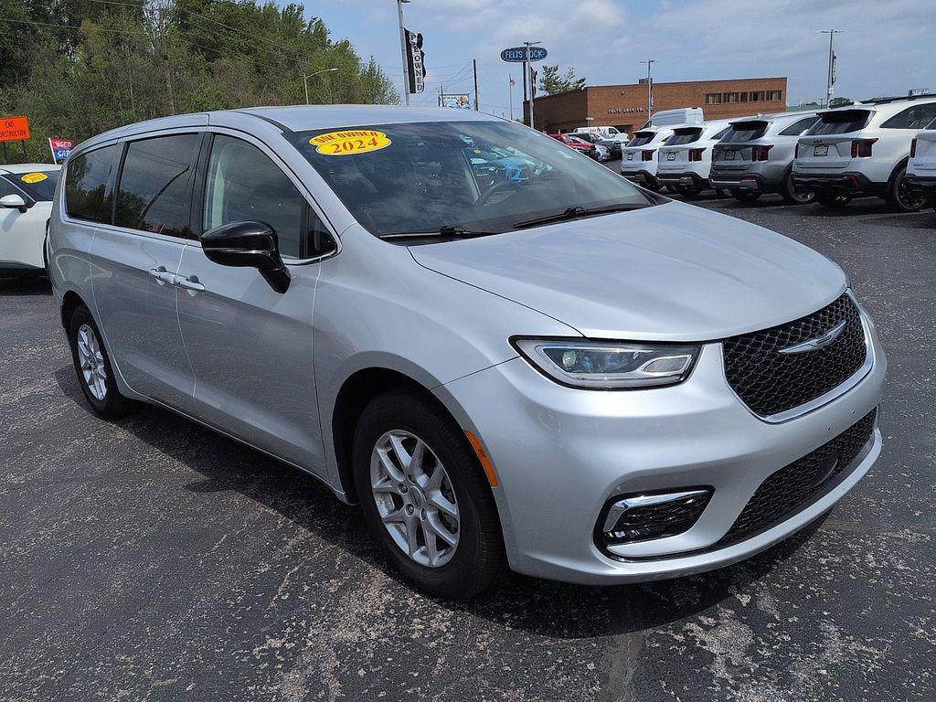 used 2024 Chrysler Pacifica car, priced at $26,989
