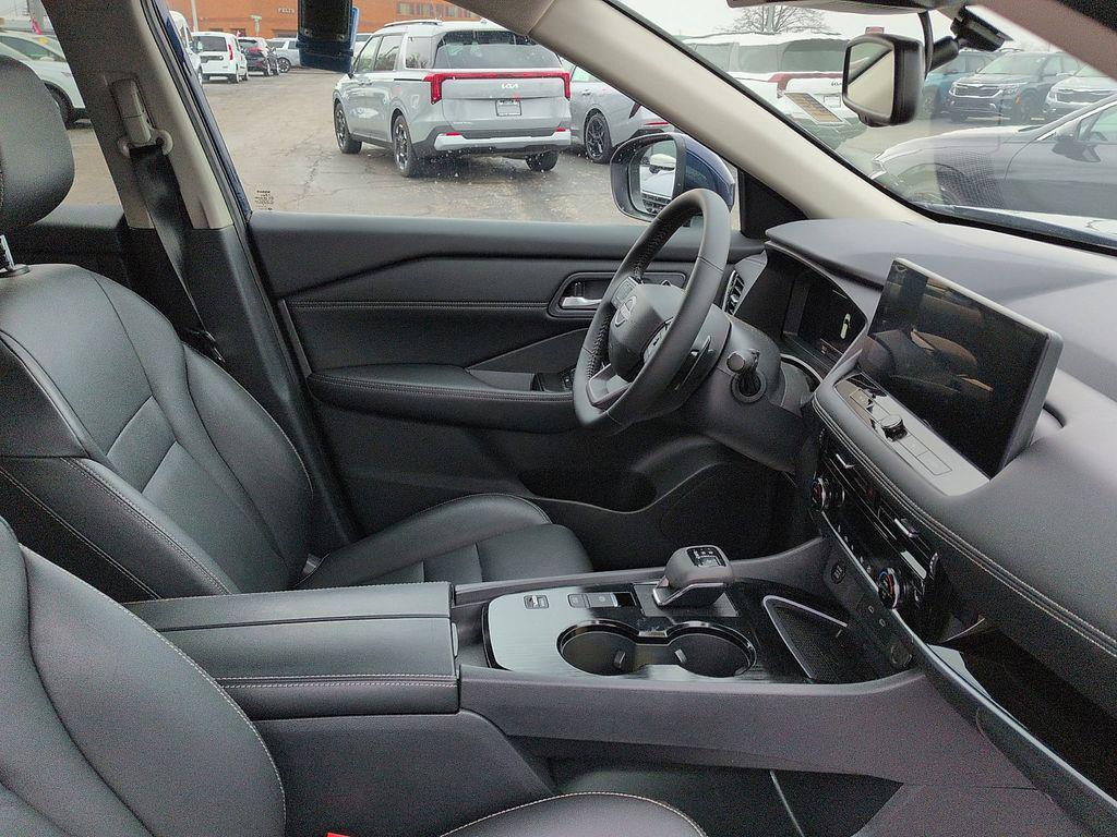 used 2026 Nissan Rogue car, priced at $31,995