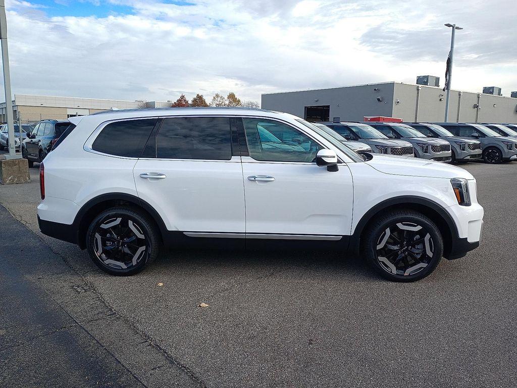 new 2025 Kia Telluride car, priced at $43,145