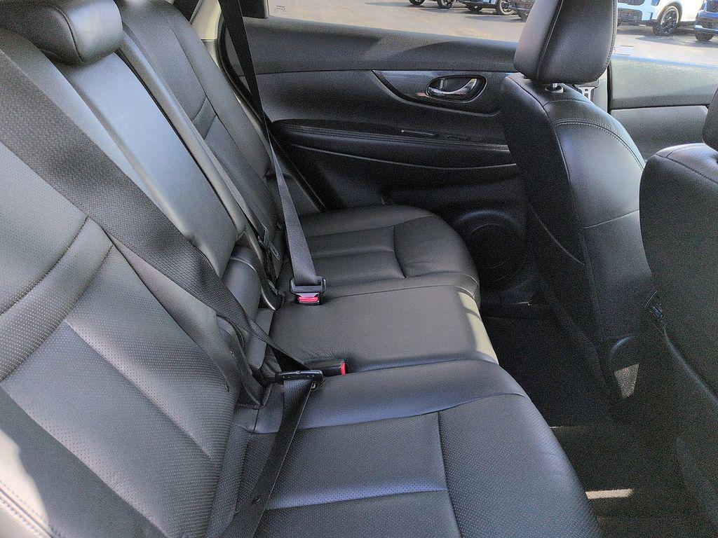 used 2014 Nissan Rogue car, priced at $14,995