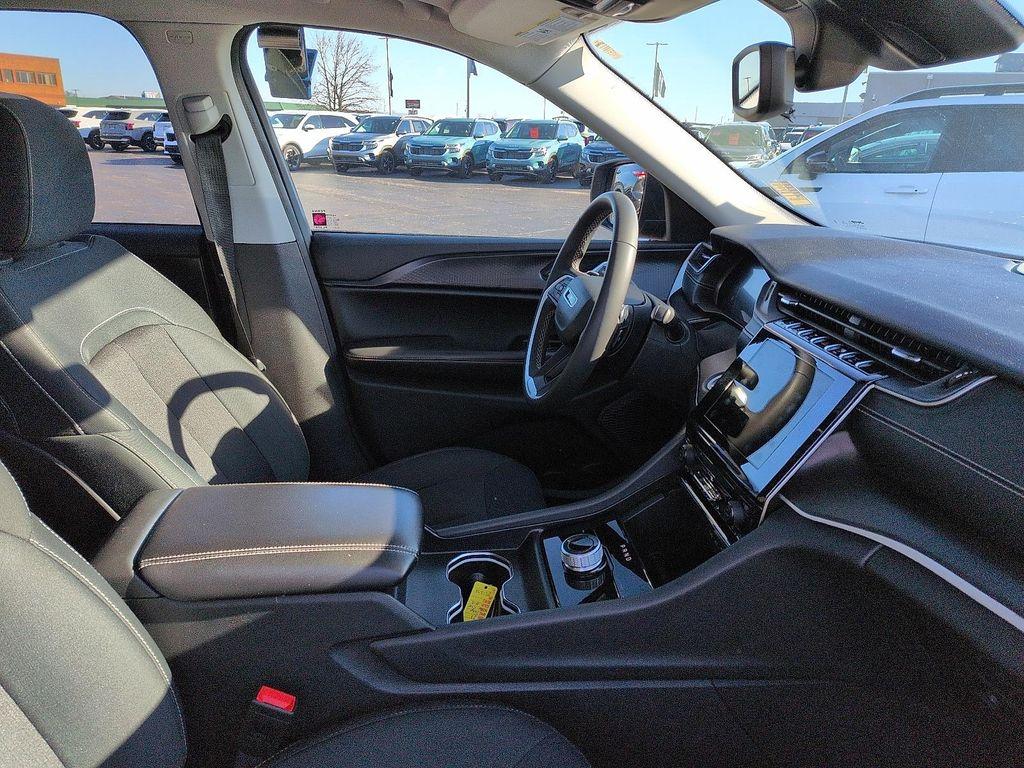 used 2023 Jeep Grand Cherokee L car, priced at $28,990