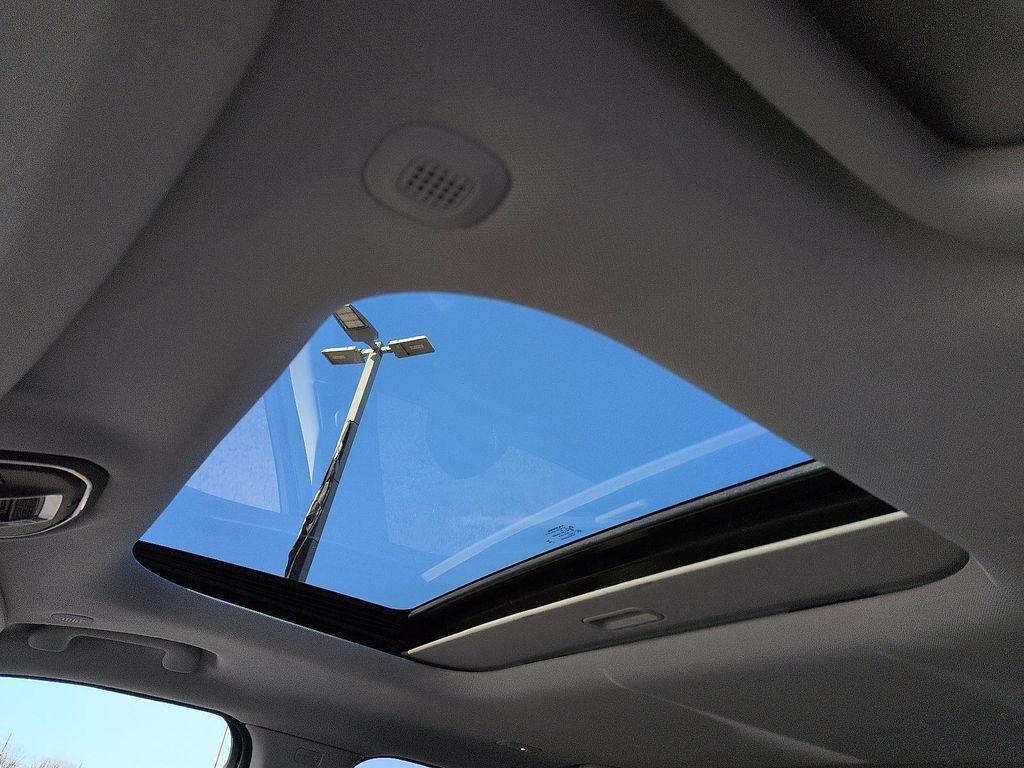 used 2023 Jeep Grand Cherokee L car, priced at $28,990