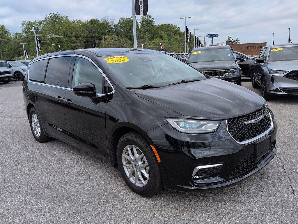 used 2024 Chrysler Pacifica car, priced at $27,989