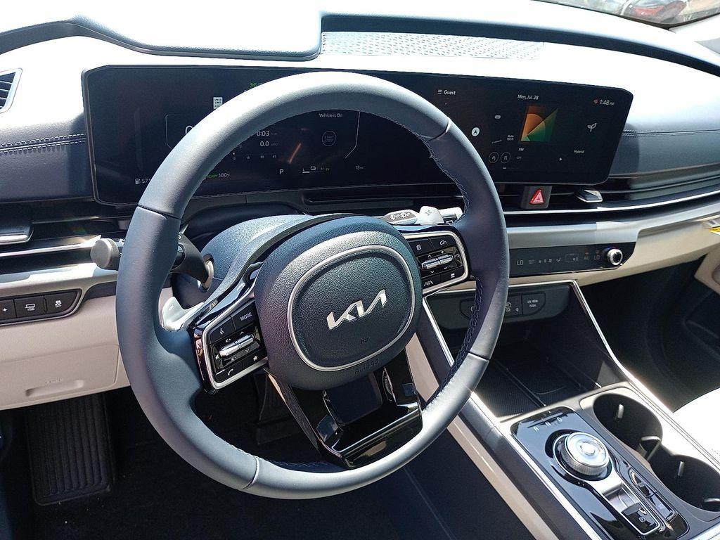 new 2026 Kia Carnival Hybrid car, priced at $48,499