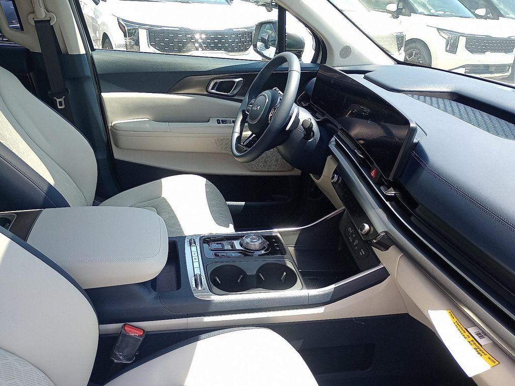 new 2026 Kia Carnival Hybrid car, priced at $48,499