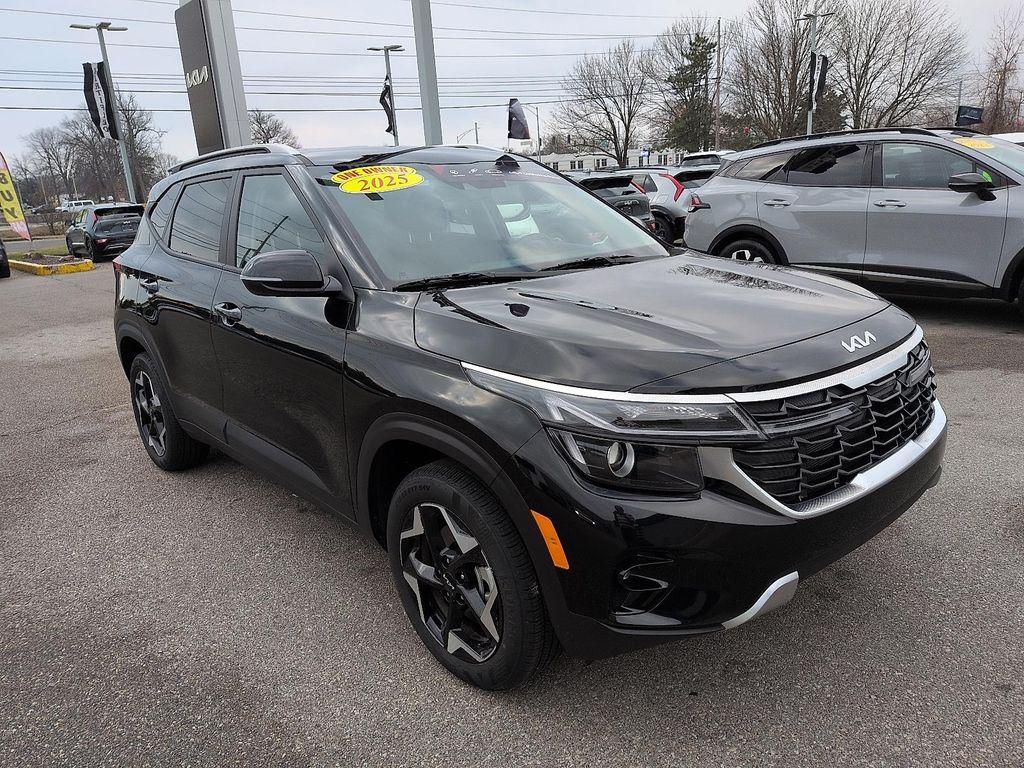 used 2025 Kia Seltos car, priced at $25,490