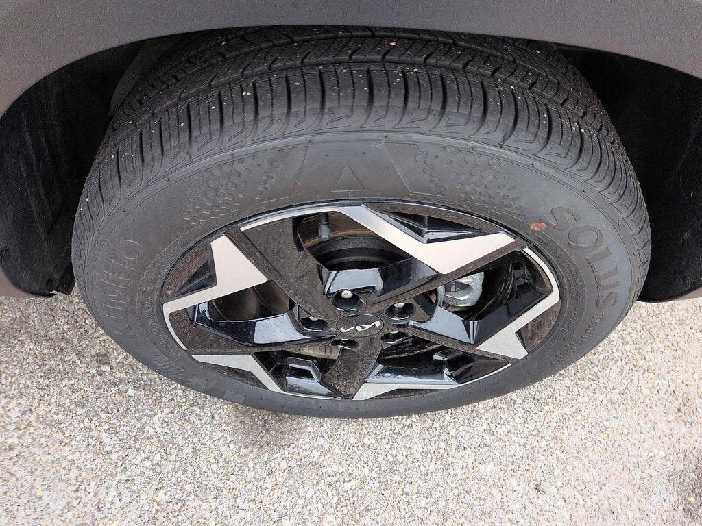 used 2025 Kia Seltos car, priced at $25,490