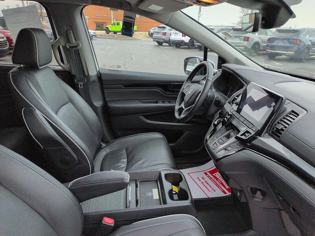 used 2024 Honda Odyssey car, priced at $46,997