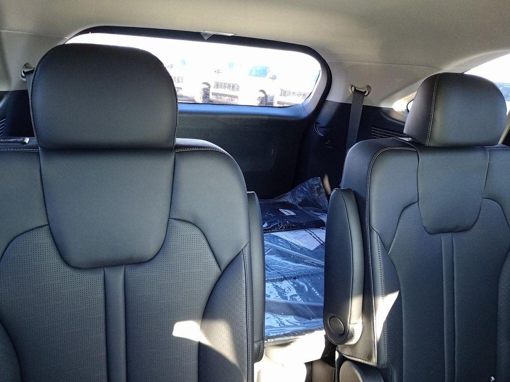 used 2025 Kia Sorento car, priced at $36,994