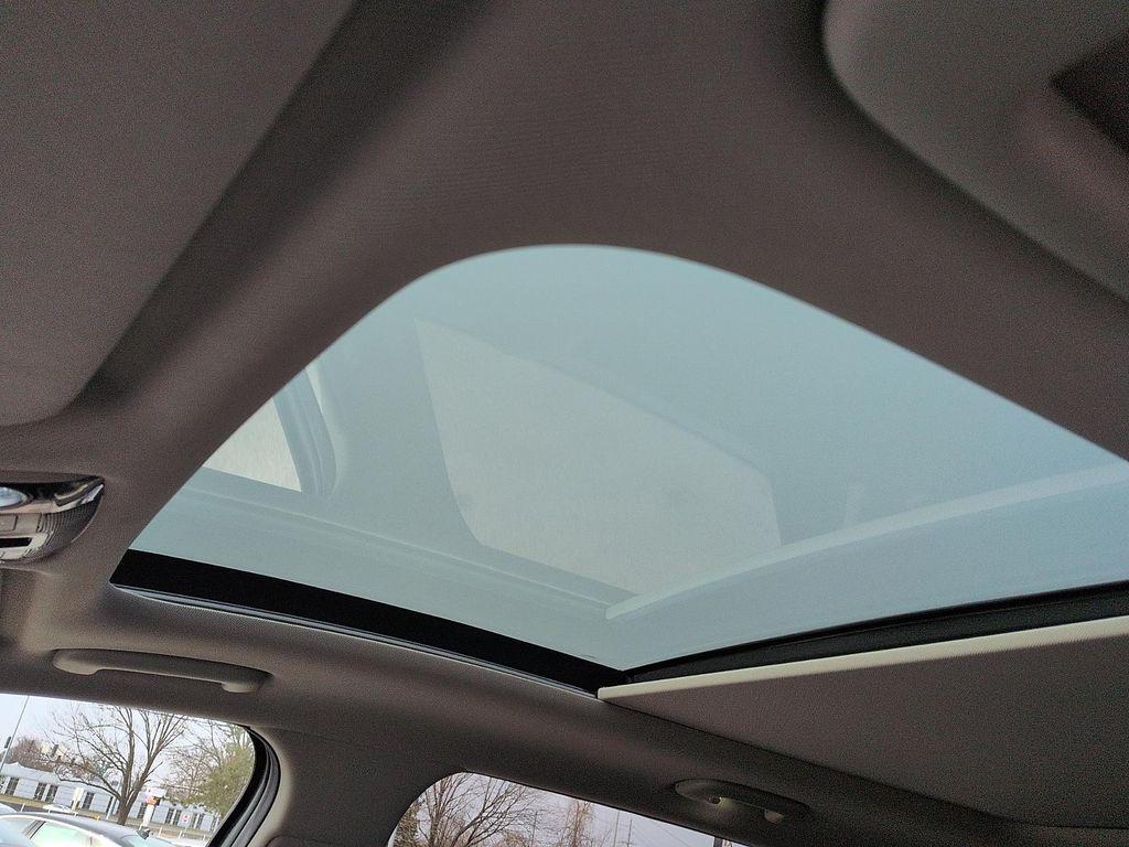 used 2023 Kia Sorento car, priced at $26,966