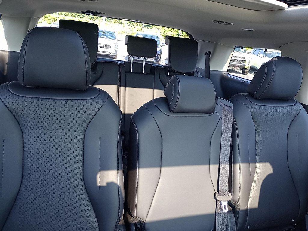 new 2026 Kia Carnival Hybrid car, priced at $48,732