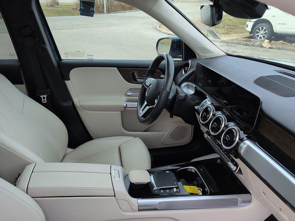 used 2021 Mercedes-Benz GLB 250 car, priced at $29,995