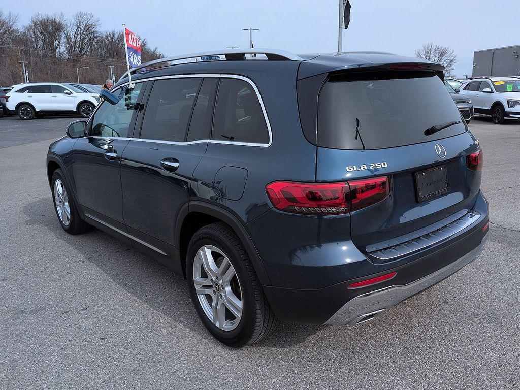 used 2021 Mercedes-Benz GLB 250 car, priced at $29,995