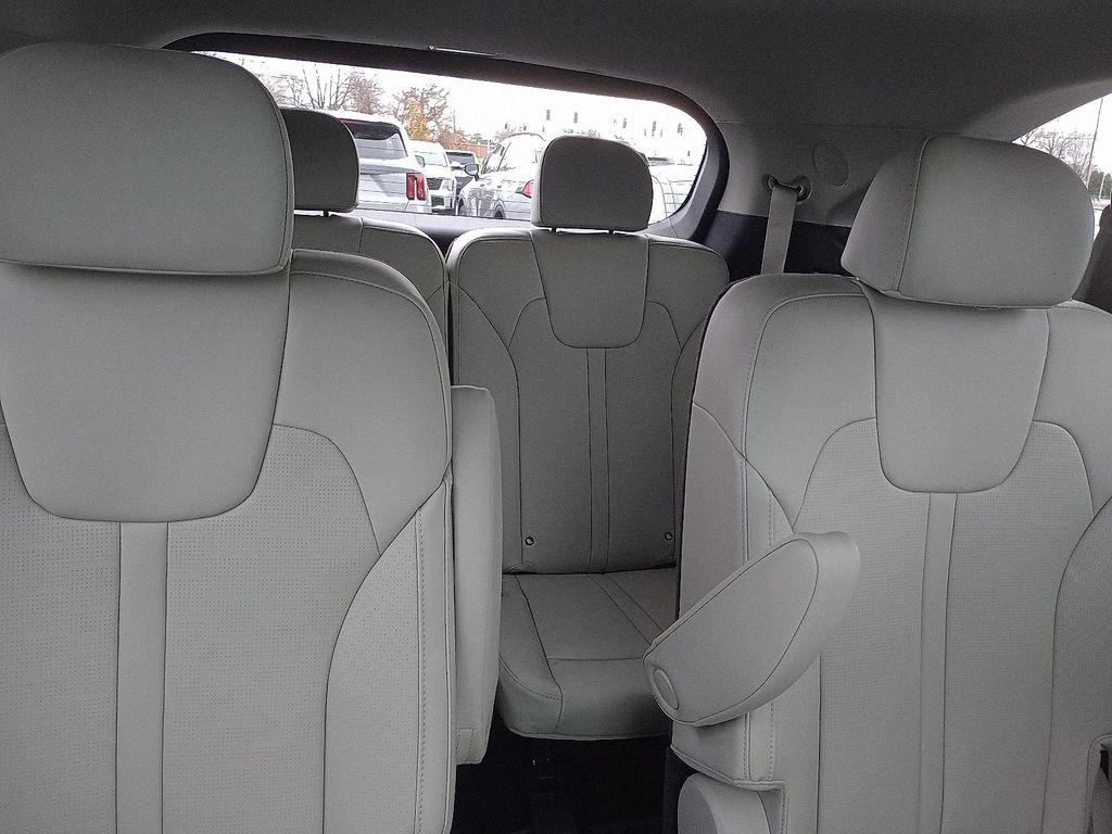 new 2026 Kia Sorento Hybrid car, priced at $40,635