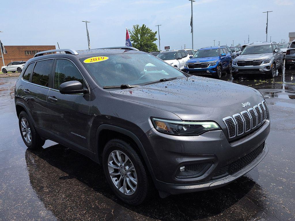 used 2019 Jeep Cherokee car, priced at $18,022