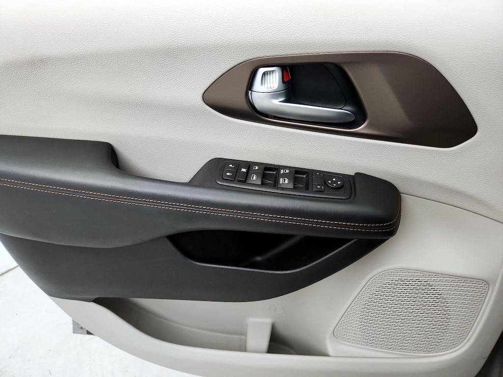 used 2017 Chrysler Pacifica car, priced at $18,998