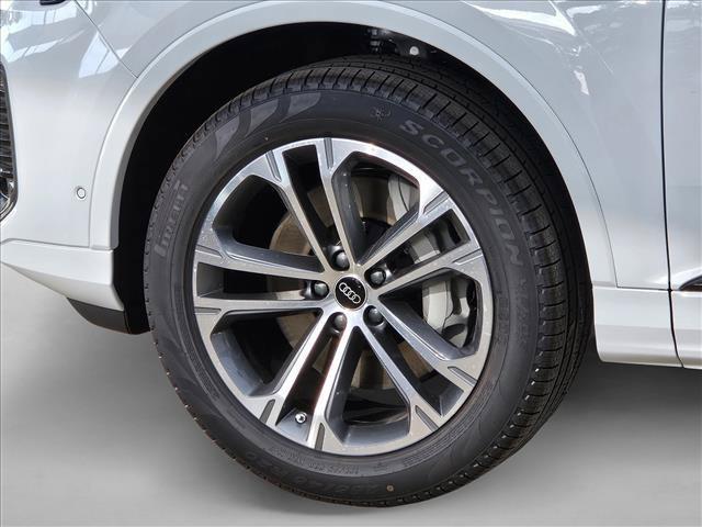 new 2026 Audi Q7 car, priced at $64,008