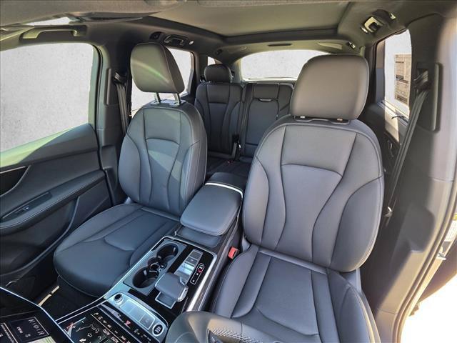 new 2026 Audi Q7 car, priced at $76,670