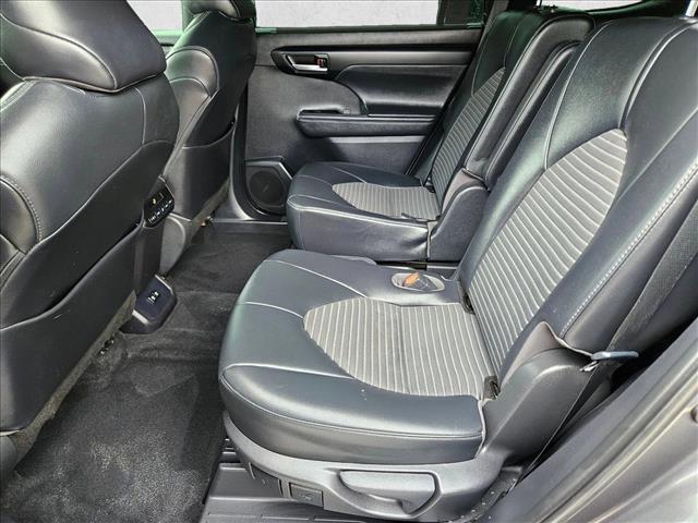 used 2021 Toyota Highlander car, priced at $24,194