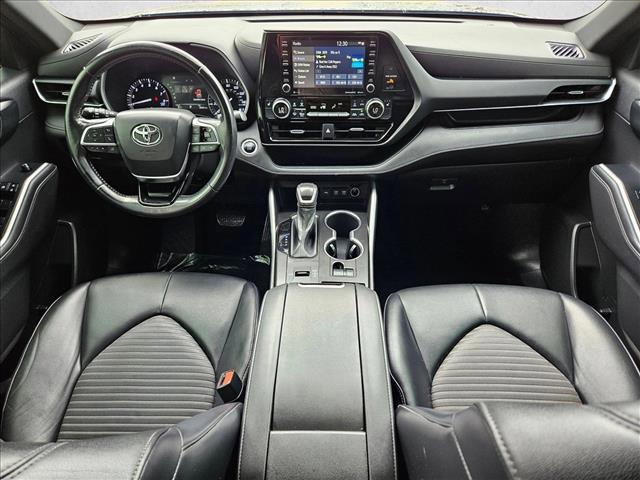 used 2021 Toyota Highlander car, priced at $24,194