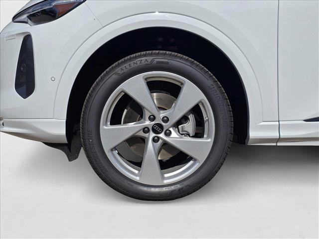 new 2025 Audi Q5 car, priced at $56,600