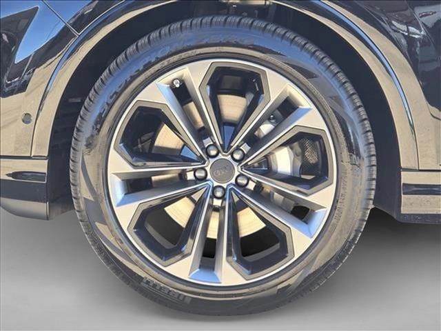 new 2026 Audi Q7 car, priced at $78,445
