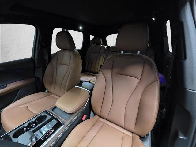 new 2025 Audi Q7 car, priced at $68,555