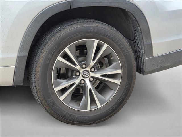 used 2017 Toyota Highlander car, priced at $15,889
