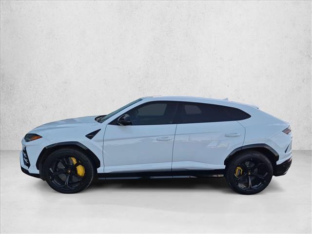 Lamborghini Urus view 8