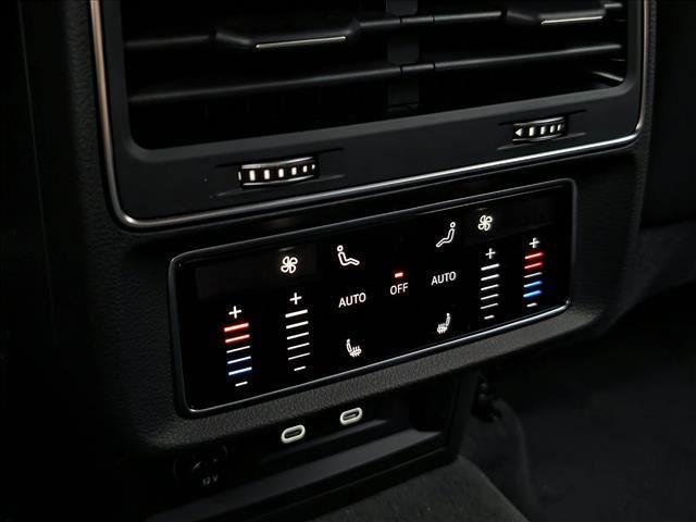new 2026 Audi Q7 car, priced at $75,280