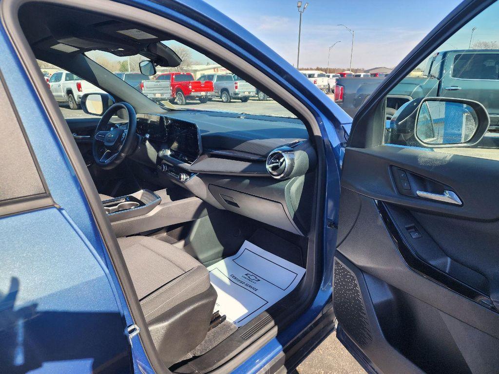 used 2025 Chevrolet Equinox car, priced at $26,995