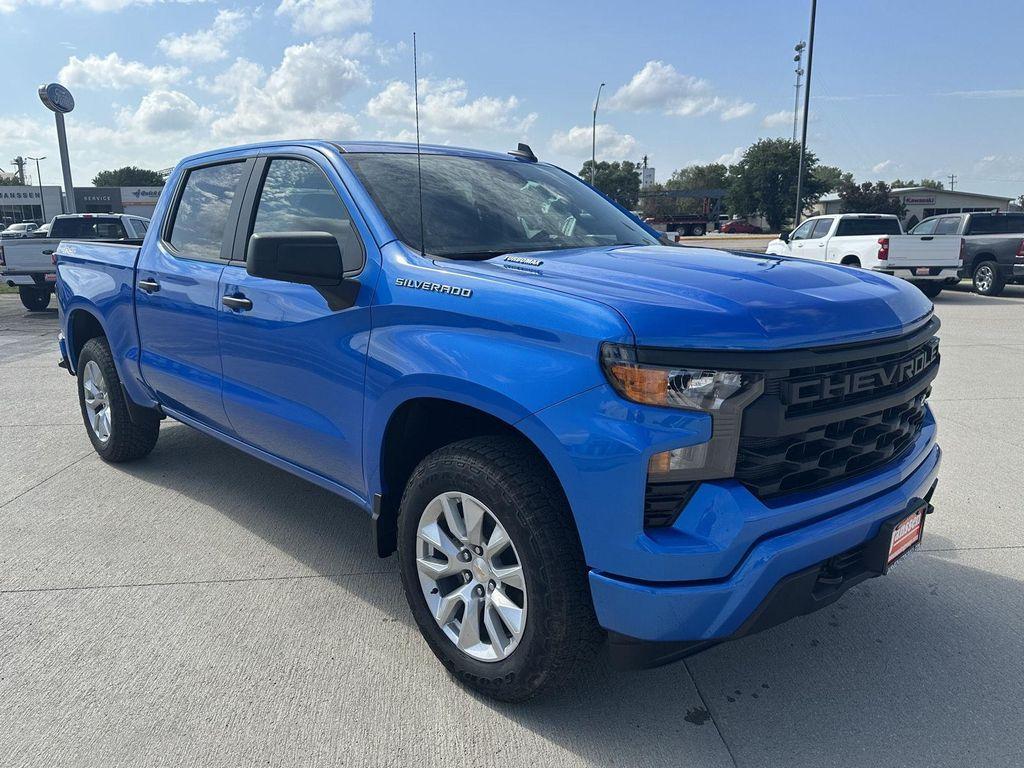 new 2025 Chevrolet Silverado 1500 car, priced at $43,800