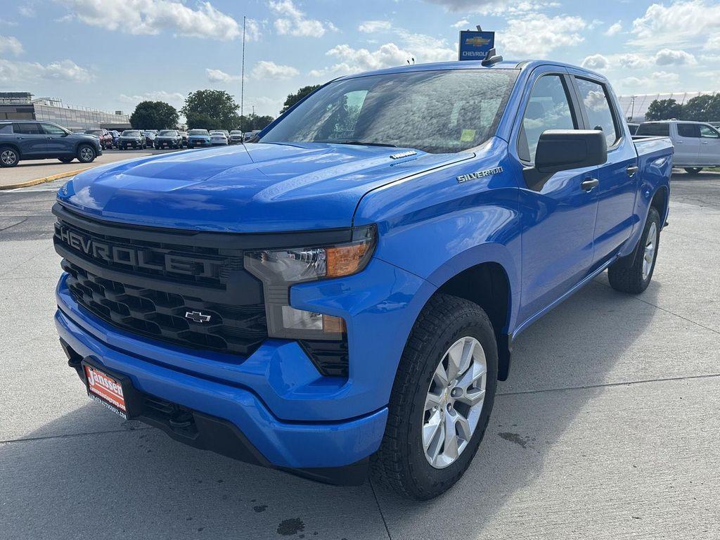 new 2025 Chevrolet Silverado 1500 car, priced at $43,800