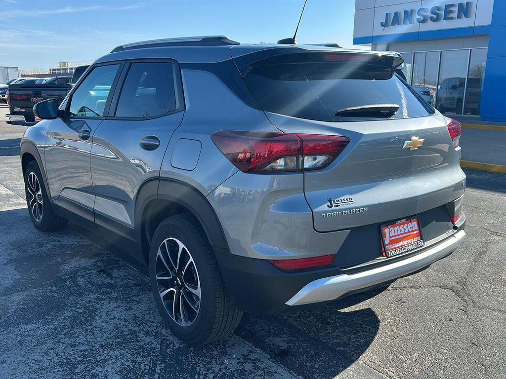 used 2025 Chevrolet TrailBlazer car, priced at $24,995