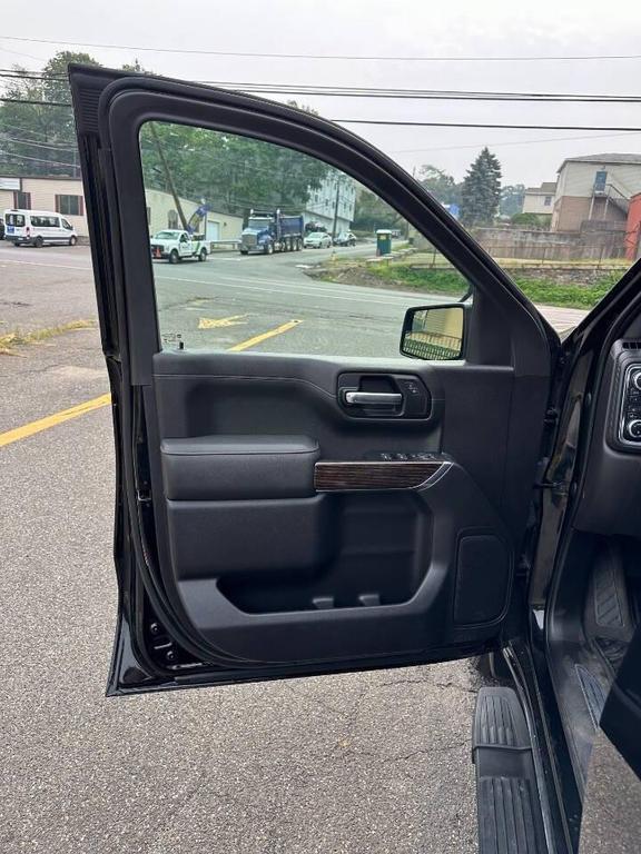 used 2022 GMC Sierra 1500 car, priced at $31,499