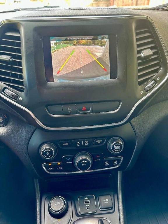 used 2020 Jeep Cherokee car, priced at $12,999