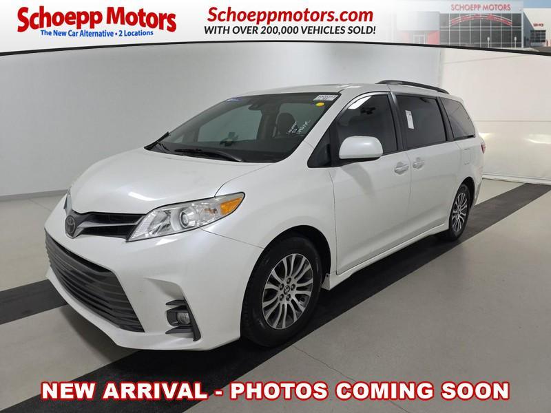 used 2018 Toyota Sienna car, priced at $24,997