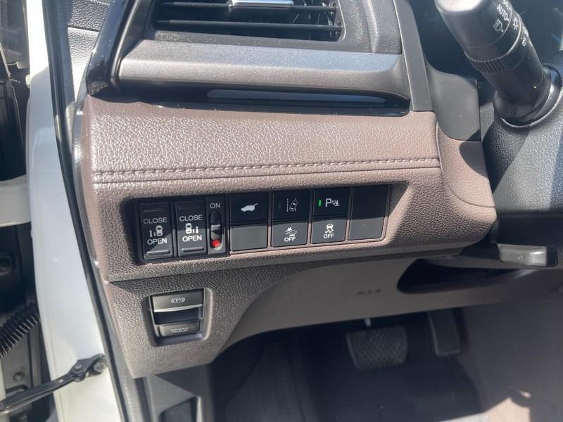 used 2019 Honda Odyssey car, priced at $27,995